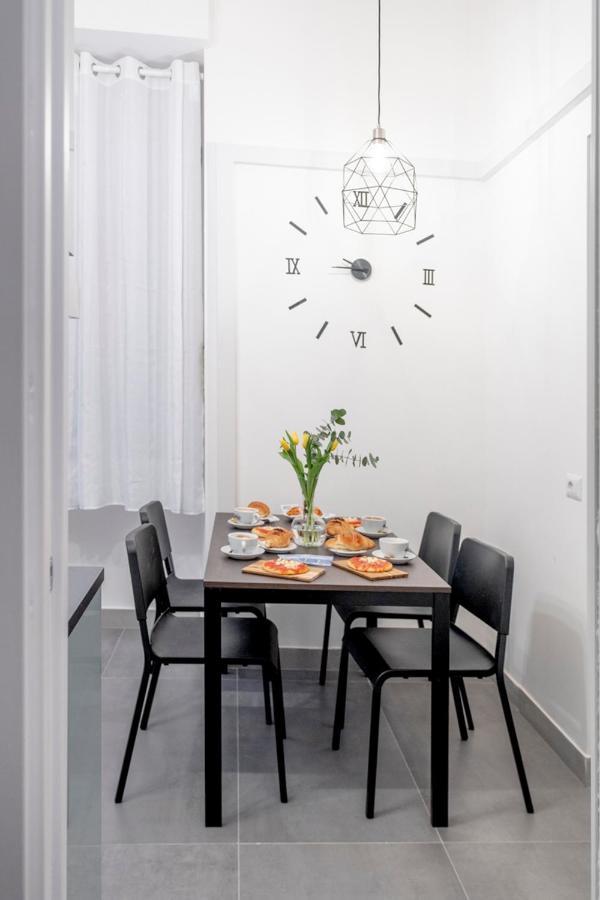 Bartolomeo 61 Apartment เนเปิลส์ ภายนอก รูปภาพ